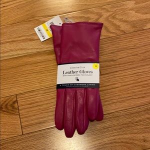 Leather gloves with touch screen technology